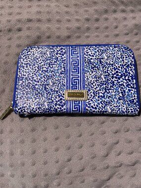 Lilly Pulitzer Travel Wallet Passport Holder in the "Twisted Up" Pattern